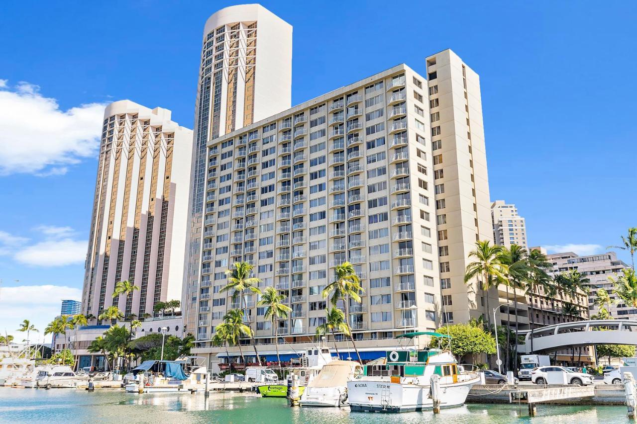 Stunning 1br Ocean View At Ilikai Marina Apartment Honolulu